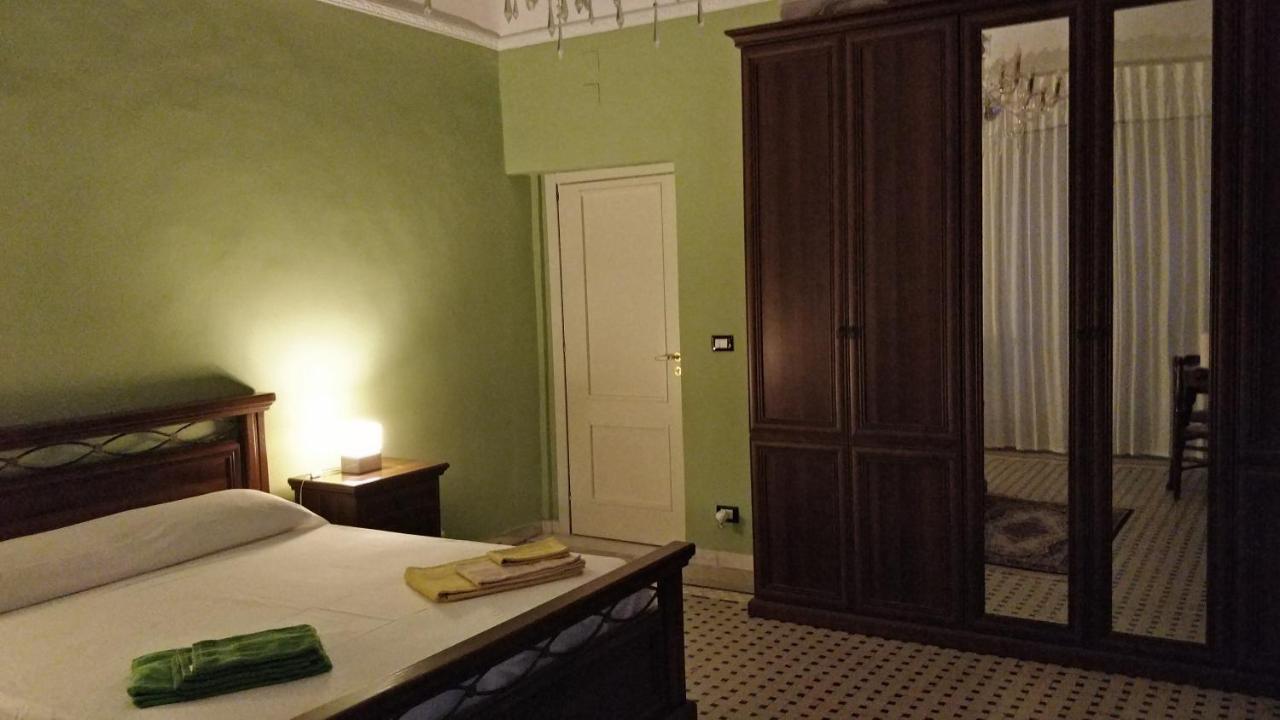 Adriano'S House Catania Cathedral First Floor Apartment Exterior photo